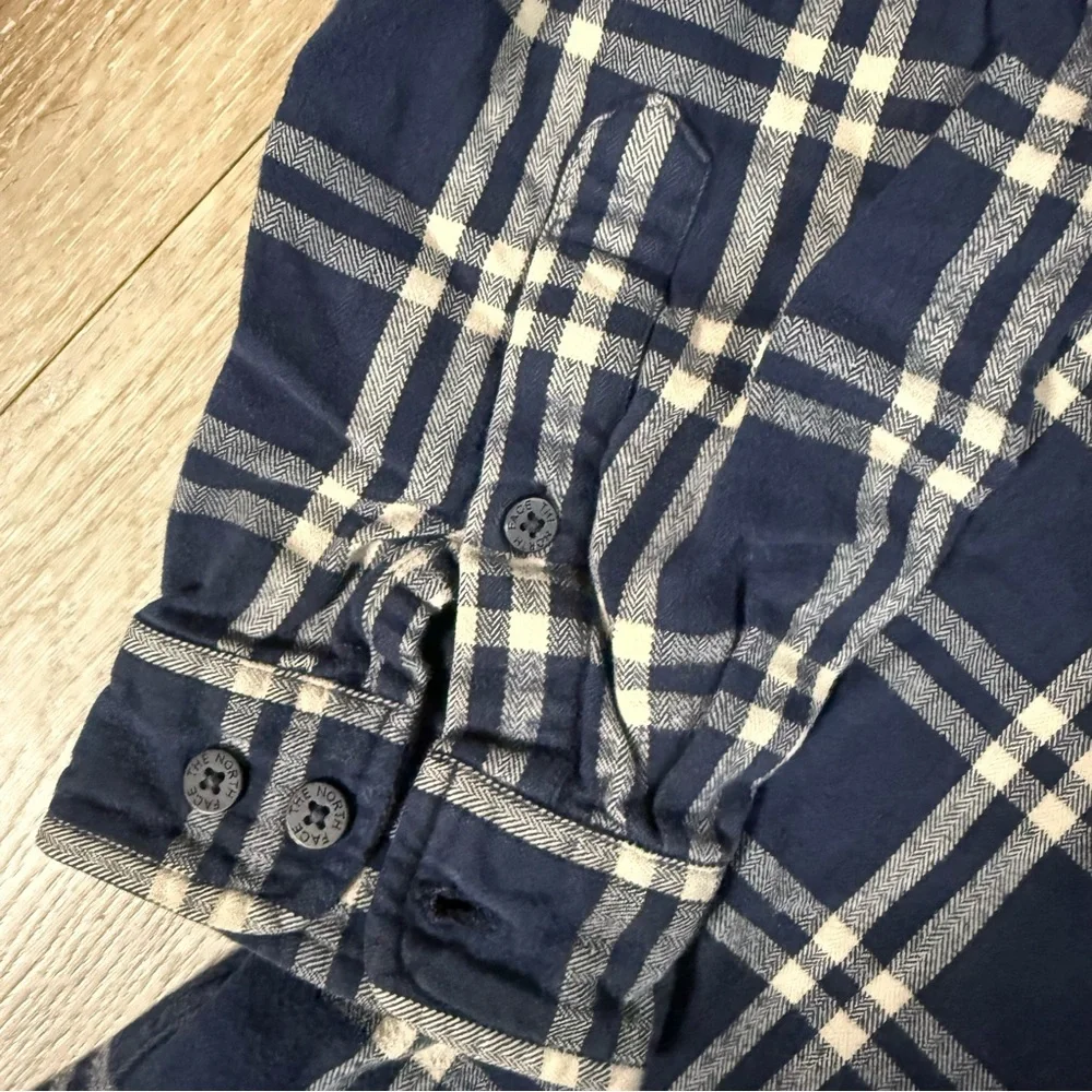 The North Face Navy & Cream Plaid Button-Up Shirt